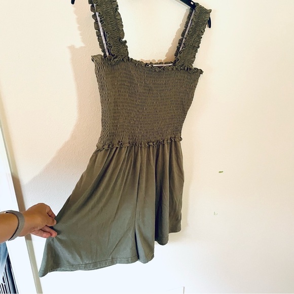 Women's Khaki Romper – Size M – True to Size - Picture 3 of 6